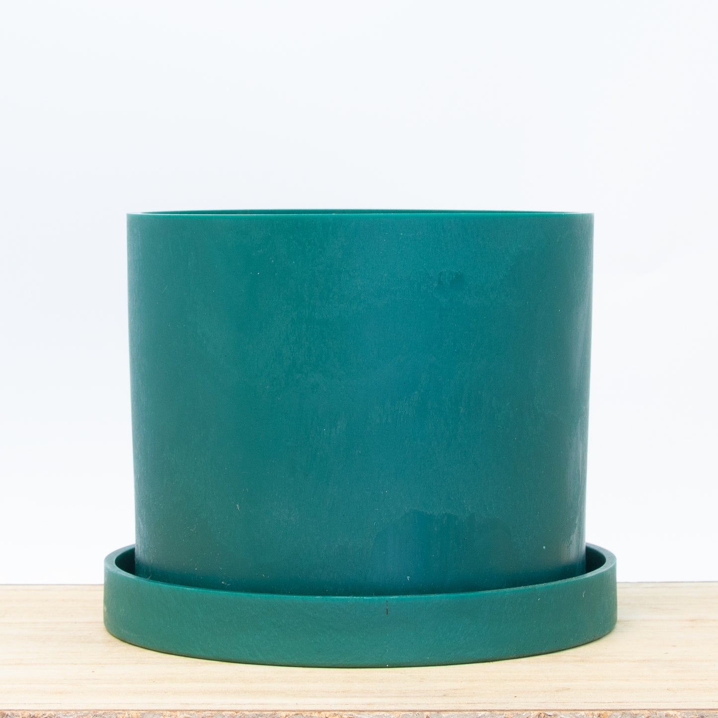 Ocean Plastic Plant Pot & Saucer - Green