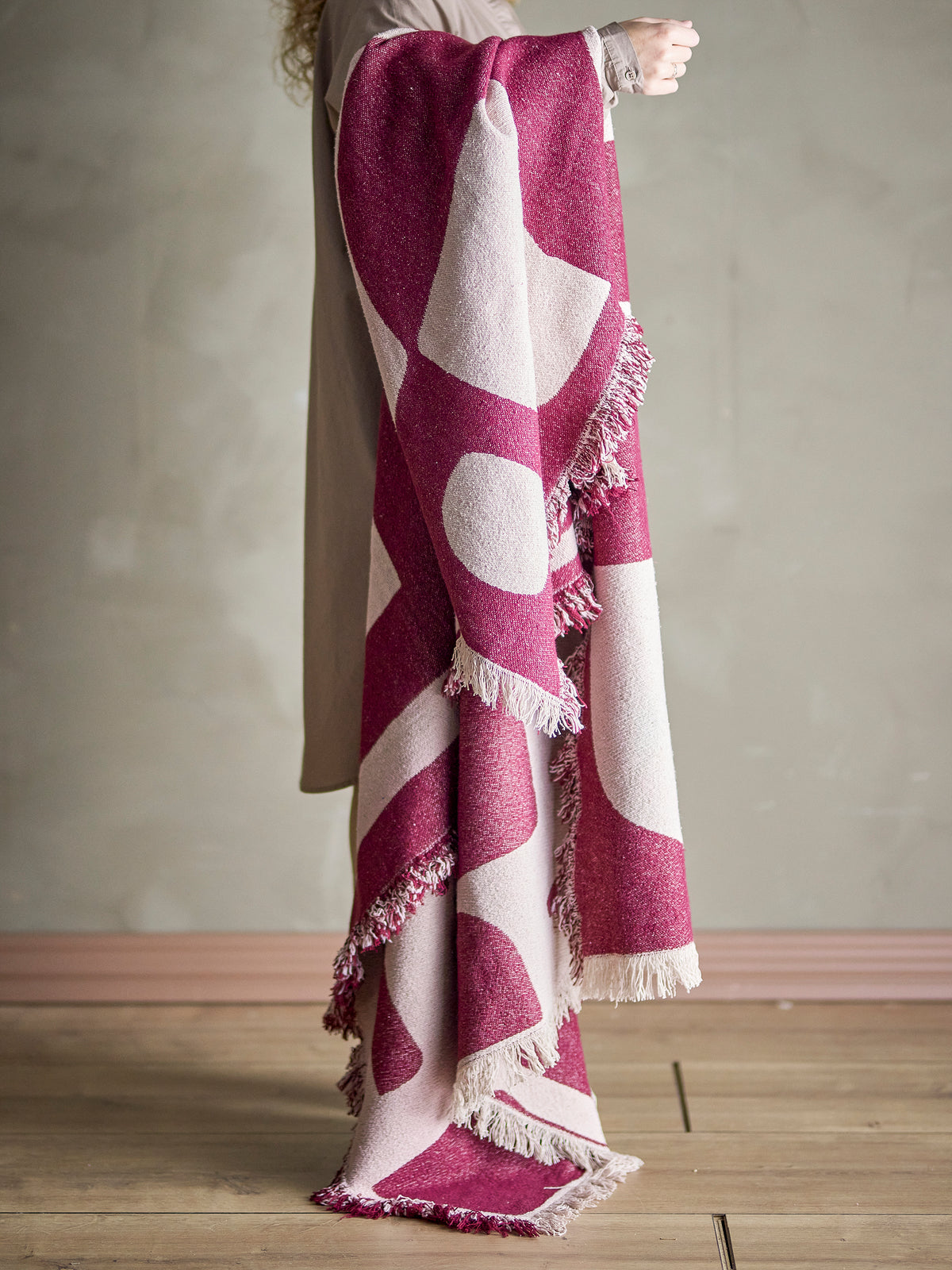 Olica Red Recycleld Cotton  Throw