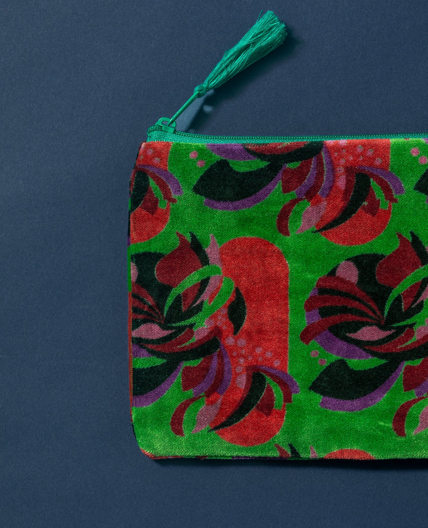 Cosmetic Bag Medium - Green Roses