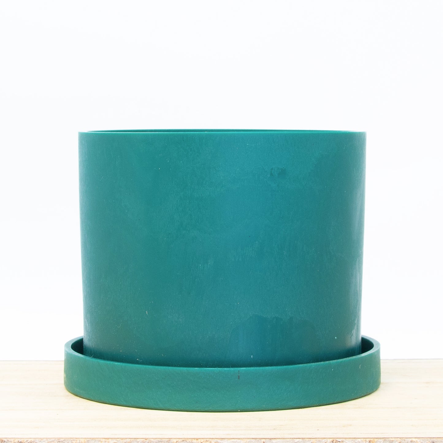 Ocean Plastic Plant Pot & Saucer - Green